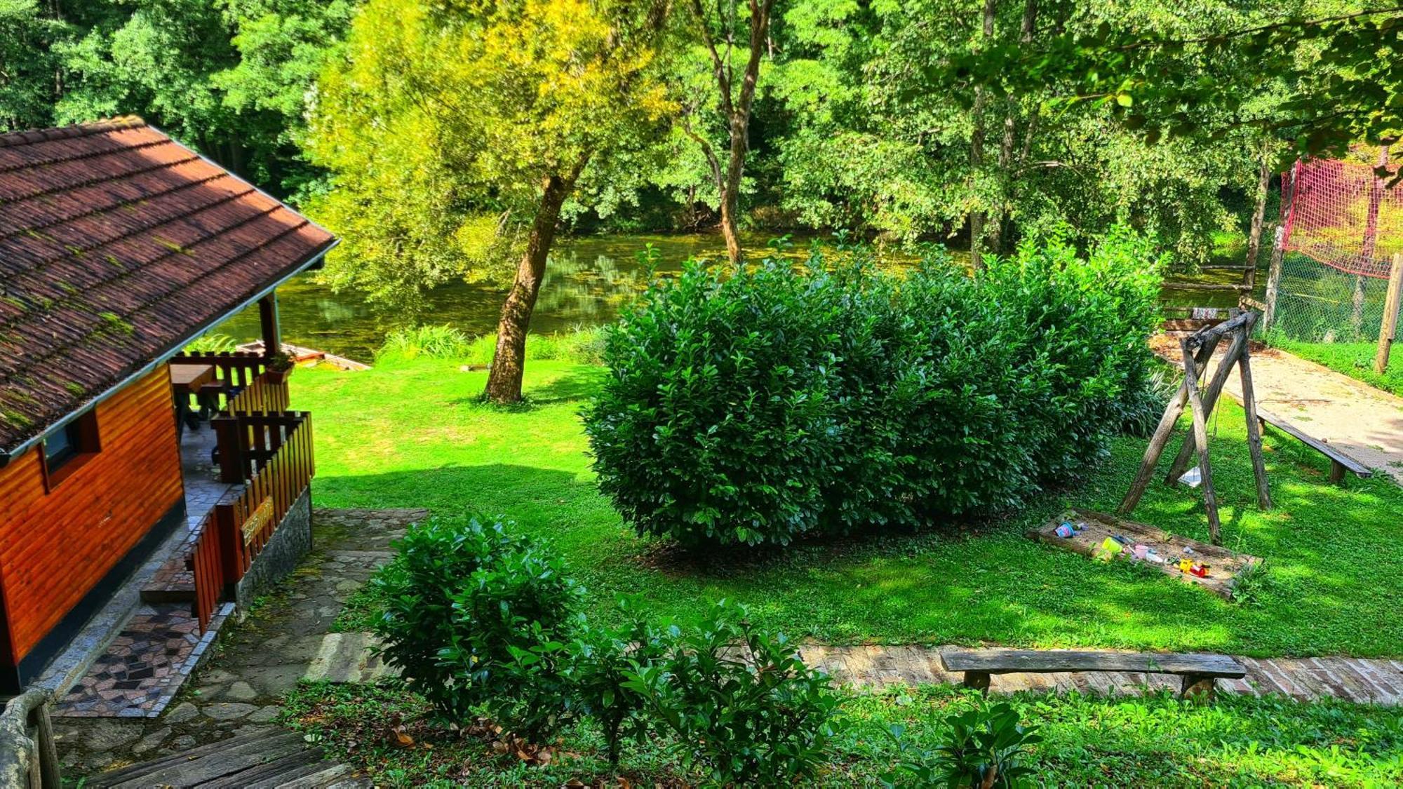 Holiday Home Radocaj 슬루니 외부 사진