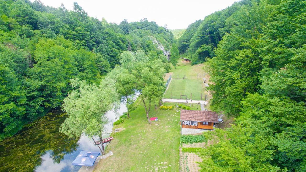 Holiday Home Radocaj 슬루니 외부 사진