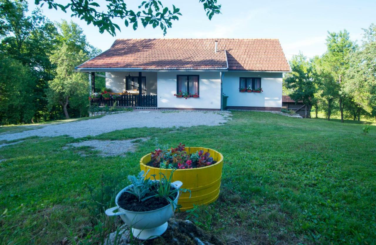 Holiday Home Radocaj 슬루니 외부 사진