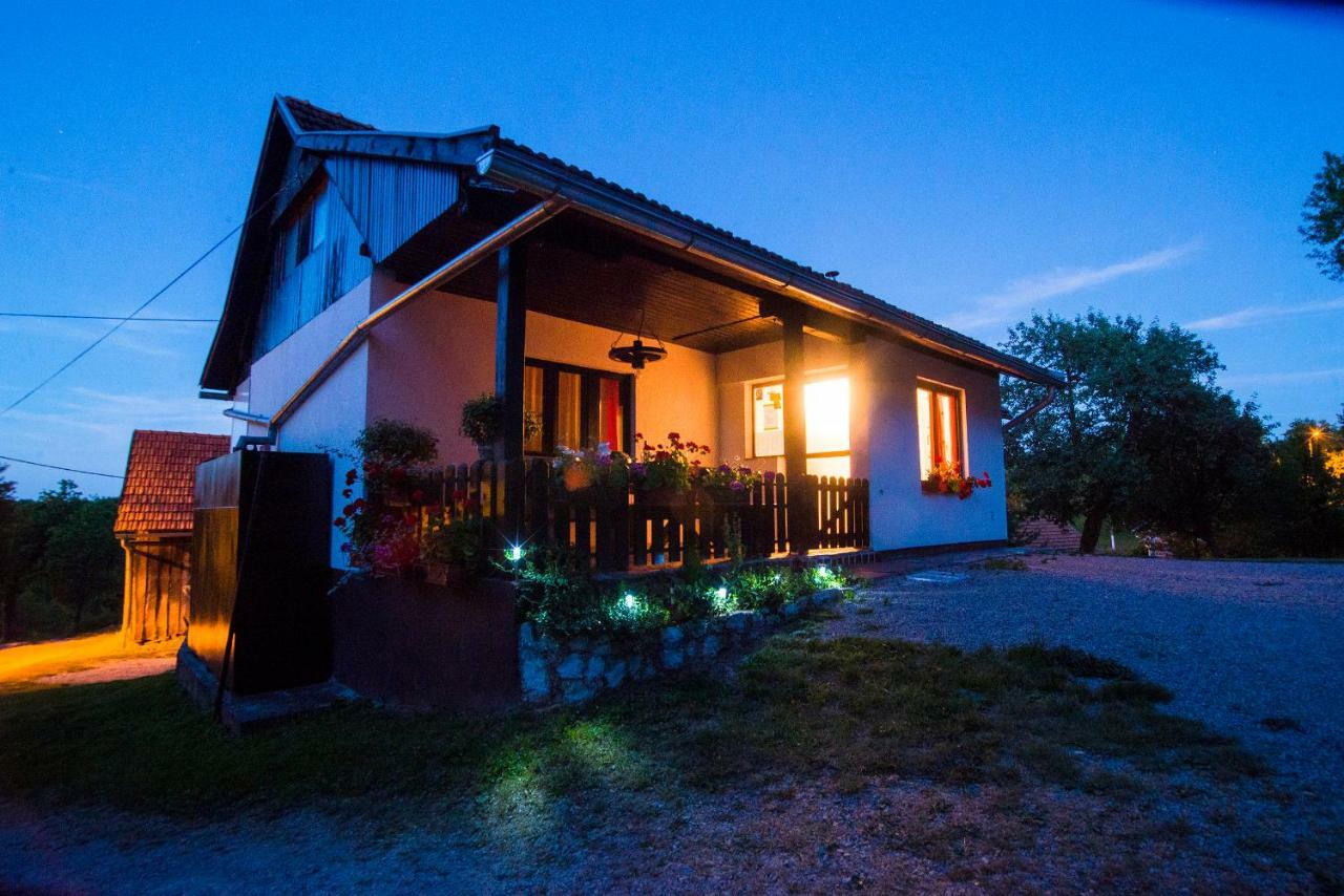 Holiday Home Radocaj 슬루니 외부 사진